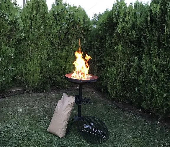 Hills Къща за гости